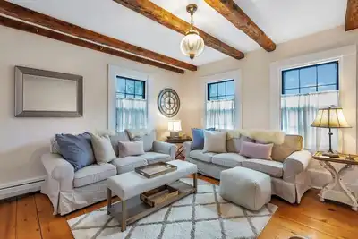 Image de Sea Captains Cottage!