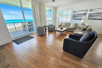 Image de Bella Riva 309 4 bedroom Beachfront Beach set up included