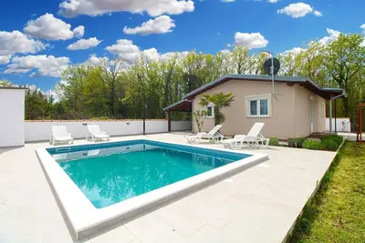 Image de Maison de vacances Vodnjan pour 1 - 6 personnes avec 2 chambres à coucher - Maison de vacances