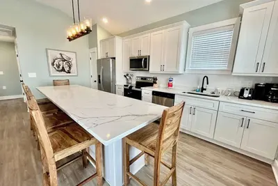 Relax on Island Time, 2 Bed Single Level Condo