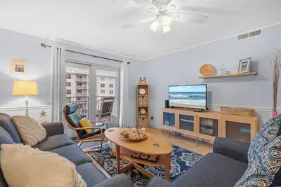 Image de Gorgeous Ocean Views from Your Private Balcony. Family-Friendly Complex!