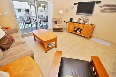 Image de Ocean View Retreat Only a Brief Walk from Nsb's No-Drive Shore!