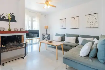 Image de Maison de ville · Nerja · ★3, 67 · 4 chambres · 4 lits · 2 salles de bain