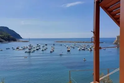 Image de The Silent bay sea under Home
