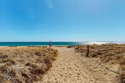 Image de Beachfront escape with beach gear, W/D, and Ac