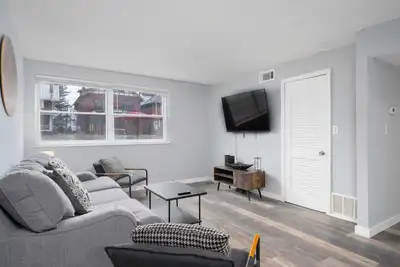 Image de Newly Renovated 2 Bedroom