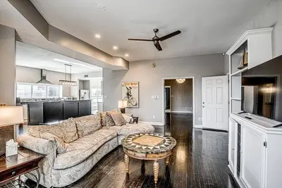 Image de The Camel City Lofts, Downtown!