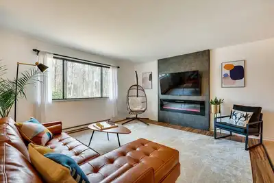 Image de Serene Pocono Pines Home: 2 Mi to Lake Naomi Beach