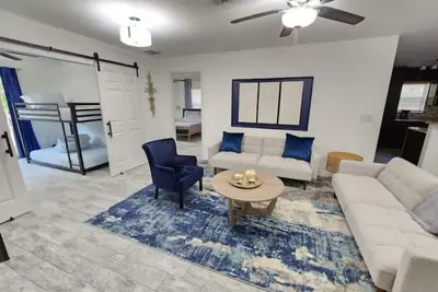 Image de CasaDelaney Dt Sodo district. Renovated Sleeps 16