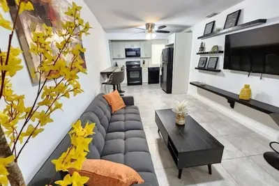 Image de Charming College pk Duplex @Lake Fairview Sleeps 8