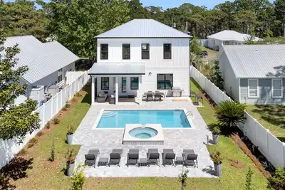 Image de 4 Master Bedrooms - Large Private Pool With Spillover Spa