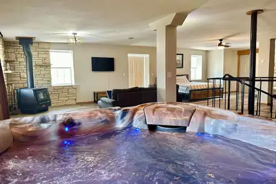 Image de Riverview Villa - Hot Tub - Beach - River Views