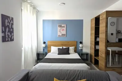 Deluxe studio 5 minutes walking to beach 2b