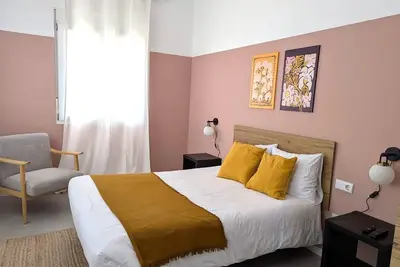 Image de Cozy Apartment 5 Minutes from the Beach 3a