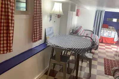 Image de Nautical Beach Block Apartment