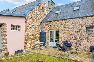 Image de Jolie maison à Créances avec WiFi