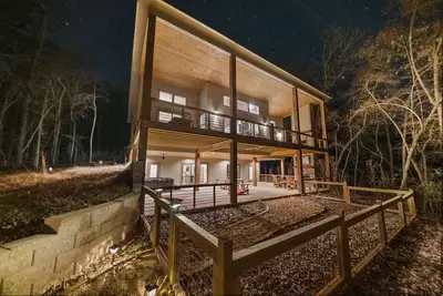 Image de Riverbend Manor Retreat ~ Community Access to Toccoa River ~ Ev Charger