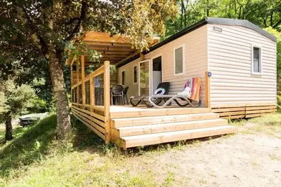 Image de Mobil-Home 30m2 Premium - 2 Schlafzimmer - Überdachte Terrasse - Clim + Tv + Bettwäsche + Handtücher inklusive 4 Personen