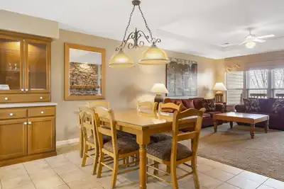 Image de Great for Friends! Connecting Golf Condo and Suite near Silver Dollar City