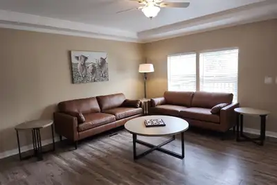 Image de Cattlemens Quarters beautiful ranch setting with fenced yards and a great deck!