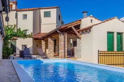 Image de Villa avec climatisation et piscine
