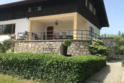 Image de Idyllisches Landhaus, 150qm, fĂĽr bis zu 9 Personen mit GroĂźem Garten