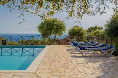 Image de Chalet 'Sa Talaia De Artrutx' avec vue sur mer, piscine privée et terrasse privée