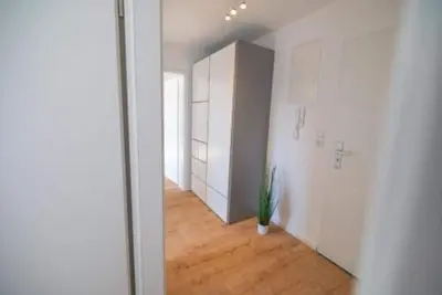 Image de Moin Apartment Mit 2 Balkonen u Kostenlosen Parkmöglichkeiten