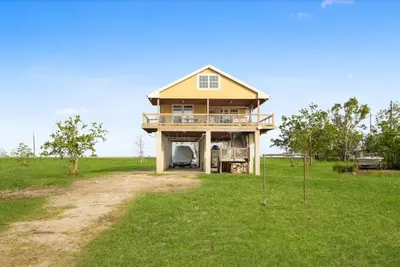 Image de Family Perfect Waterfront Home | Pet Friendly