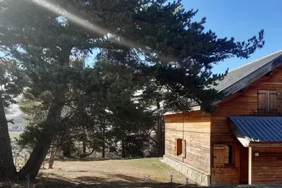 Image de Demi chalet de plein pieds calme sans vis à vis.