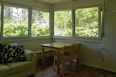 Image de GemĂĽtliches, 30 qm GroĂźes Ferienhaus fĂĽr 4 Personen
