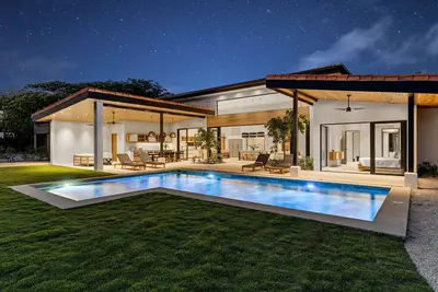 Image de Luxury 4b Home With Daily Housekeeping