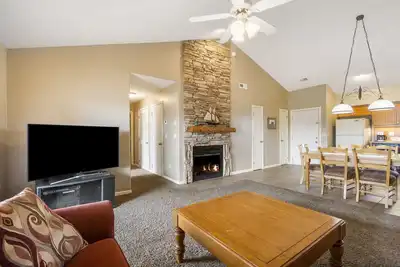 Image de Connecting Condo and Suite in a Peaceful Gated-Community near Sdc