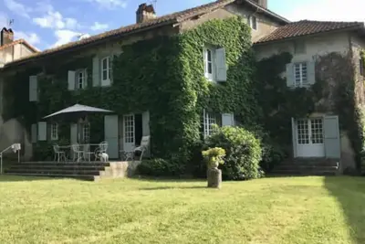 Image de Demeure de charme 14 personnes avec piscine