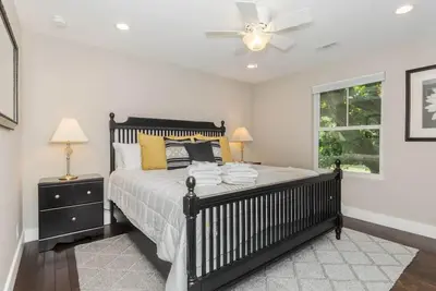 Image de Bloomington Escape | Luxury Stay for 16 Guests