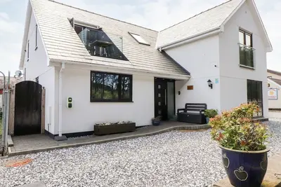 Image de Seagull Shack, family friendly, with hot tub in Morfa Bychan