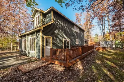 Image de Serenity Now | Lake Access, Cozy Year Round!