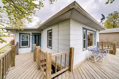 Image de Columbia City Vacation Rental w/ Lake Access