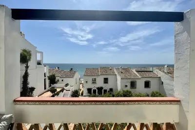 Image de Cs107 Très bel et lumineux appartement duplex d'une chambre dans le complex de Doña Lola, Mijas Costa, Calahonda, Malaga