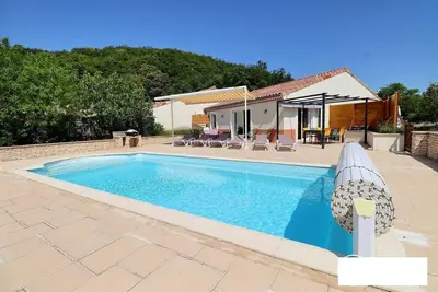 Image de Villa piscine proche Vallon-Pont-d'Arc \/ gorge de l'Ardèche