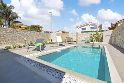 Belle maison à Noto avec WiFi