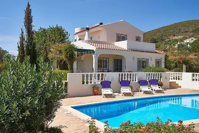 Elegant Family Villa, A/C, Private Pool, Landscaped Garden, Sea Views - 15mins walk to Santa Barbara