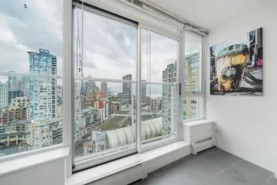 Image de Apartment with Free Parking and Swimming pool.