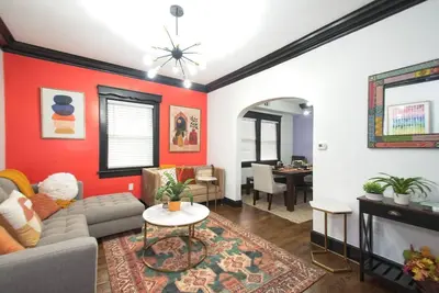 Image de The Navel Nalle: Downtown Bungalow, Patio, Parking