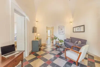 Image de Maison typiques Ă 30 m du centre, patio, lave- vaisselle, wifi, 8 km des plages