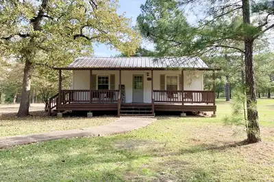 Image de Adorable Guest Cabin In The Woods