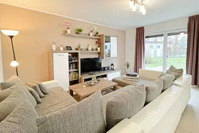 Image de \"Experience unforgettable moments in the Strandstraße vacation apartment Möwennest! \" - Beach road