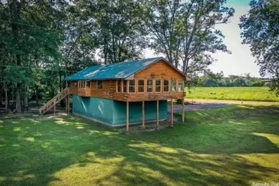 Image de Outdoors Paradise! Private cabin on the bank of the White River.