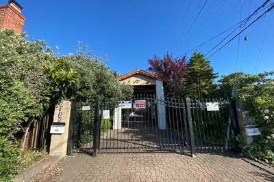Image de Gated Fenced Sunny In-Law Studio