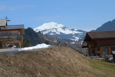 Image de T1 proche grand bornand et lac d'annecy